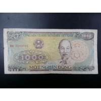Банкнота Вьетнам 1000 донгов 1988 год. 